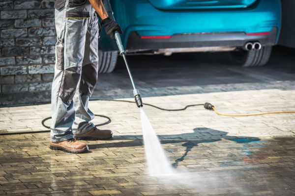 Driveway Pressure Washing in Annapolis