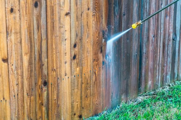 Fence Pressure Washing in Annapolis