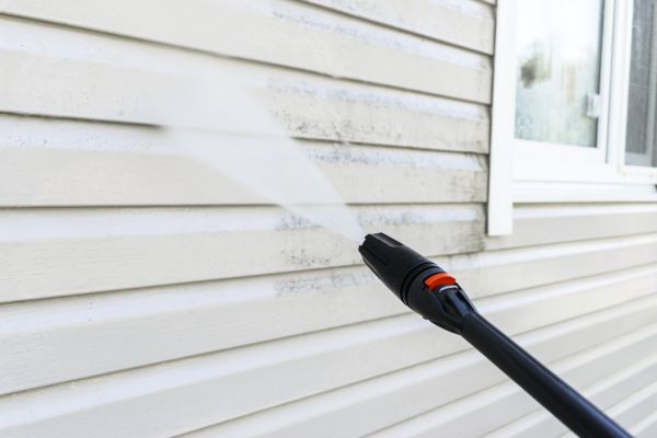 Siding Power Washing in Annapolis