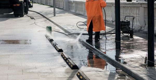 Parking Lot Pressure Washing in Annapolis