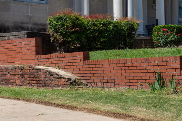 Retaining Wall Cleaning in Annapolis