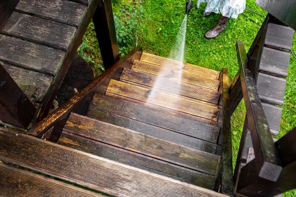 Wood Power Washing in Annapolis